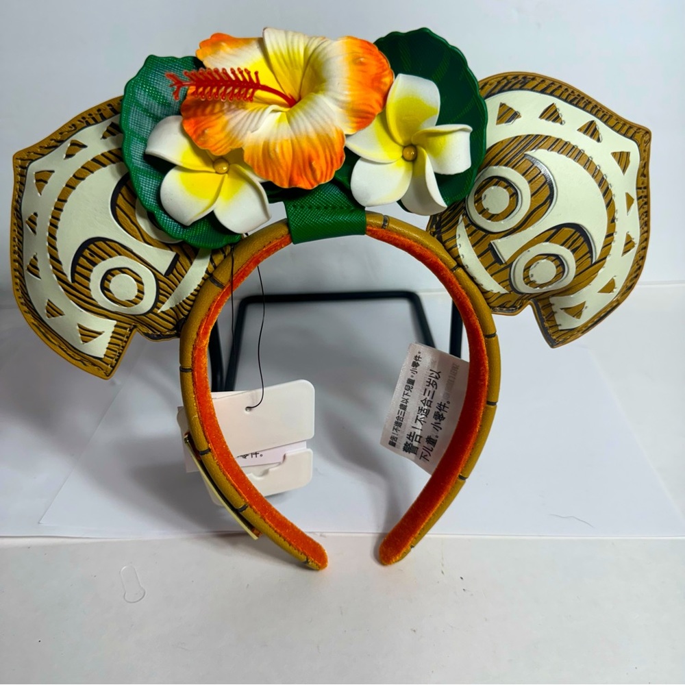 NWT. Disney Loungefly Minnie Ears inspired by Disney's Polynesian Resort